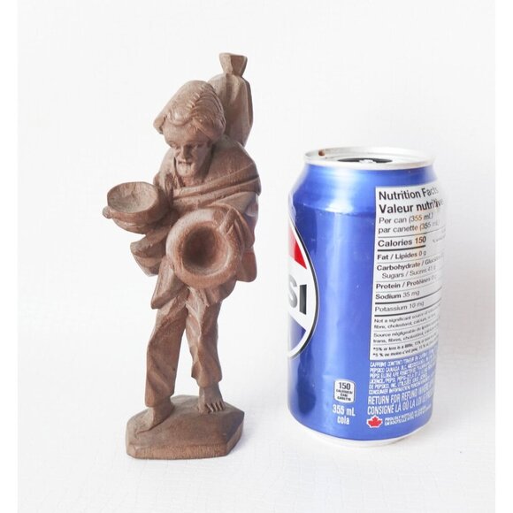 Vintage Akios Industries Ecuador Hand-Made Carved Man Wooden Peasant Figure - Picture 8 of 8